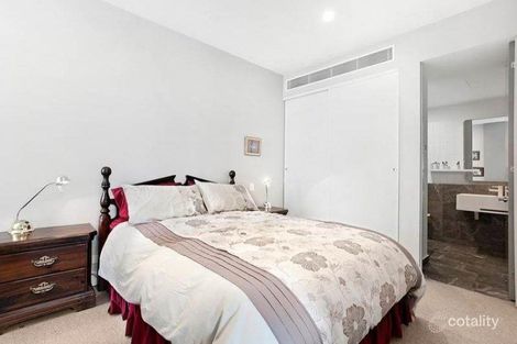 Property photo of 202/33 Crisp Street Hampton VIC 3188