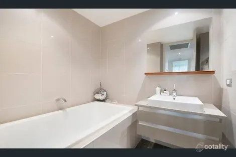 Property photo of 42/205 Coronation Drive Milton QLD 4064