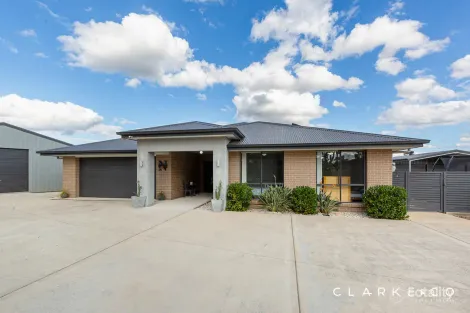 8 Lois Cl, Heddon Greta, NSW 2321