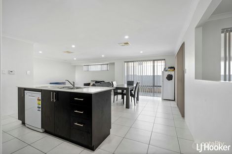 Property photo of 32 Somerford Promenade Wellard WA 6170