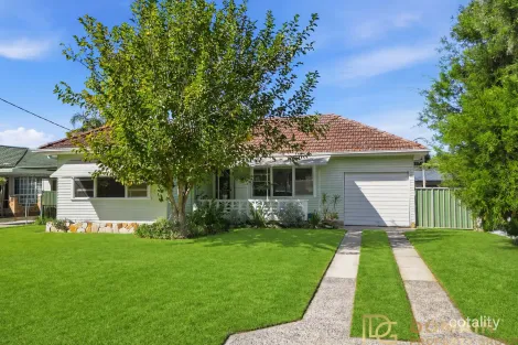 52 Camellia Cir, Woy Woy, NSW 2256