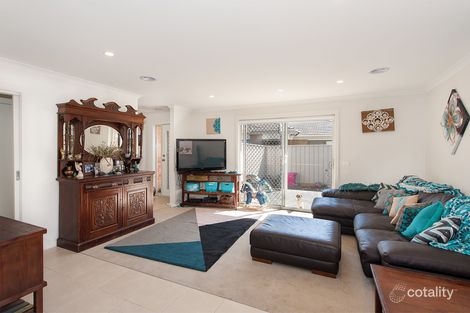 Property photo of 34 Brookfields Mews Lavington NSW 2641