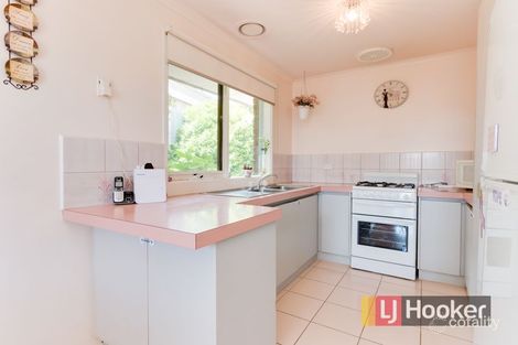 Property photo of 8 Fordholm Road Hampton Park VIC 3976