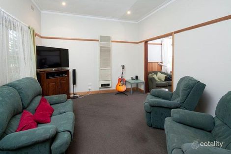 Property photo of 23 Albert Road Drouin VIC 3818