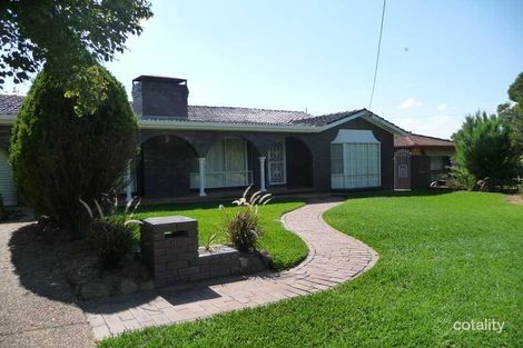 30 Gregory Cres, Lake Albert, NSW 2650