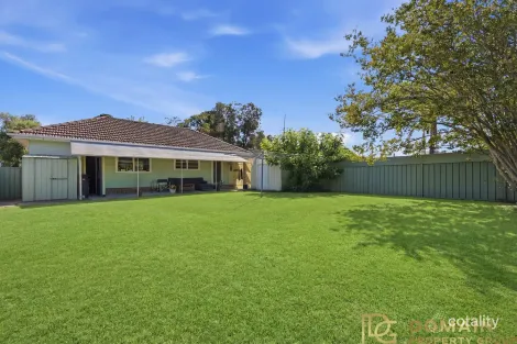 Property photo of 52 Camellia Circle Woy Woy NSW 2256