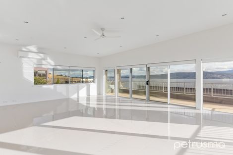 Property photo of 1/680 Oceana Drive Tranmere TAS 7018