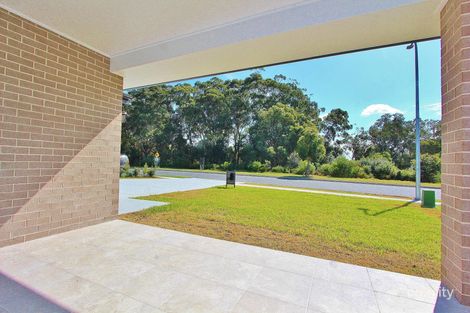 Property photo of 135 Scarborough Way Dunbogan NSW 2443
