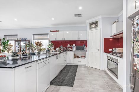 Property photo of 4 Rotsee Place Champion Lakes WA 6111