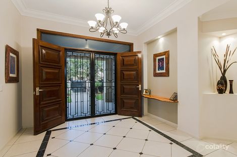 Property photo of 14 Dallow Crescent Helensvale QLD 4212