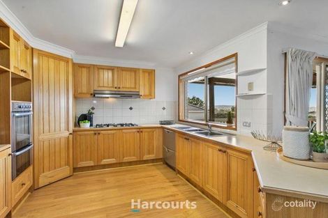 Property photo of 10 Eastern Park Square Narre Warren South VIC 3805