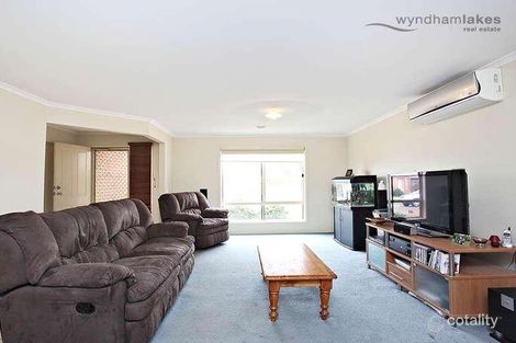 Property photo of 17 Maculata Place Manor Lakes VIC 3024