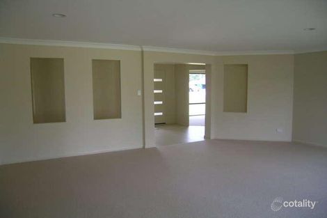 Property photo of 13 Bowerbird Place Landsborough QLD 4550