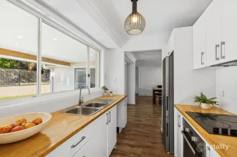 Property photo of 3 Oakes Street Kariong NSW 2250