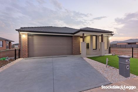 Property photo of 39 Award Crescent Truganina VIC 3029