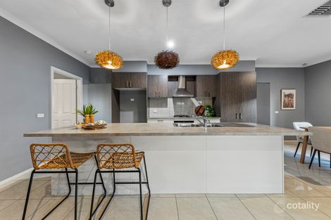 Property photo of 33 Obrien Parade Pakenham VIC 3810