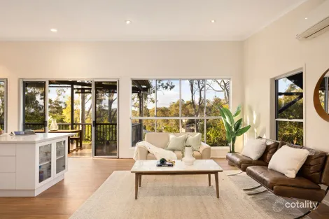 Property photo of 17 Gem Road Kenmore QLD 4069