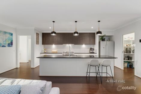 Property photo of 2 Gallivant Drive Doreen VIC 3754