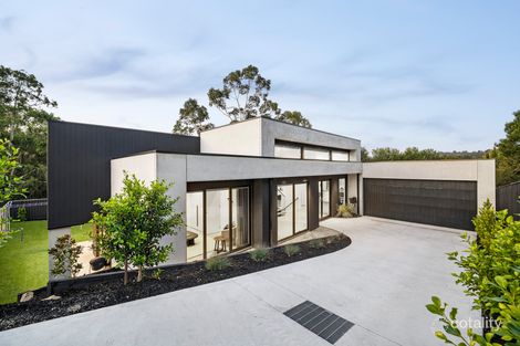 4 Trinity Cl, Lilydale, VIC 3140