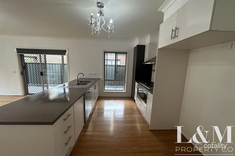Property photo of 11 Birdswood Crescent Craigieburn VIC 3064
