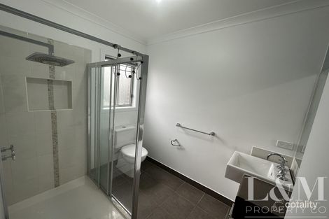 Property photo of 11 Birdswood Crescent Craigieburn VIC 3064