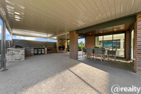 Property photo of 3 Waterview Close Drouin VIC 3818