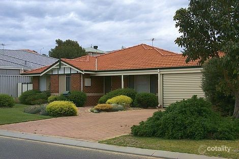 4 Corsock Loop, Kinross, WA 6028