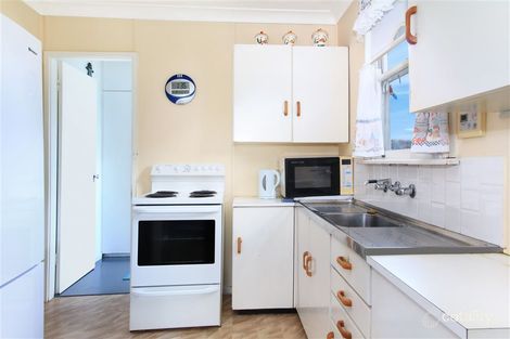 Property photo of 24 Inglebar Crescent Koonawarra NSW 2530
