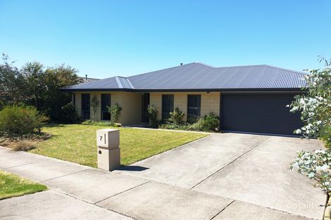 Property photo of 7 Fernlea Close Trafalgar VIC 3824