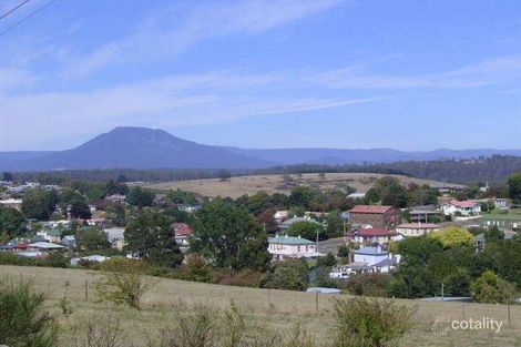 2/61 Westbury Pl, Deloraine, TAS 7304