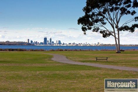 Property photo of 82 Burke Drive Attadale WA 6156