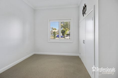 Property photo of 21 Norman Street Turvey Park NSW 2650