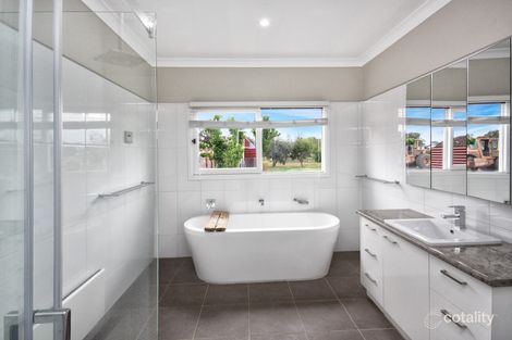 Property photo of 105 Gillies Street Benalla VIC 3672