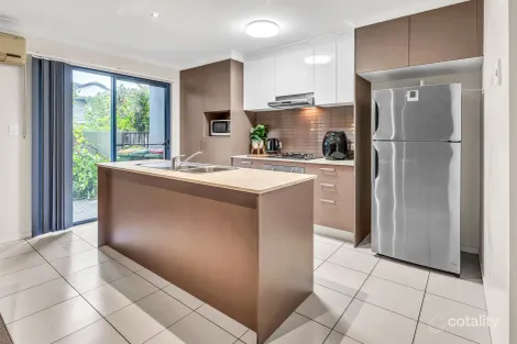 Property photo of 2/2 Jefferson Court Upper Coomera QLD 4209