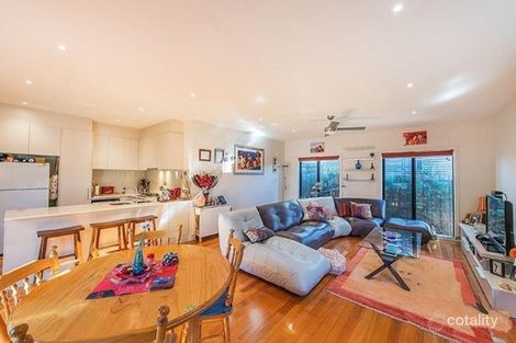 Property photo of 2/4 Bellevue Avenue Burwood East VIC 3151