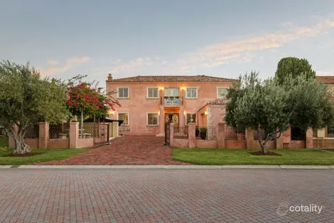 Property photo of 25 Seaward Loop Sorrento WA 6020