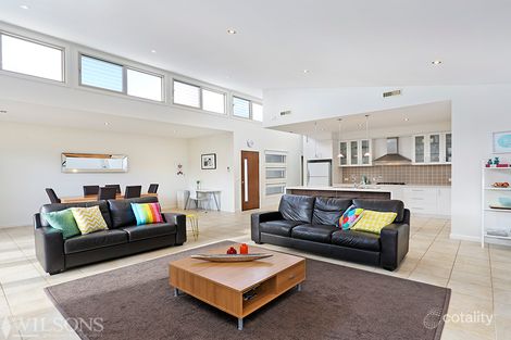 Property photo of 1 Fairbrae Avenue Belmont VIC 3216