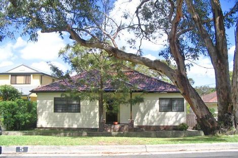 5 Girraween Ave, Como, NSW 2226