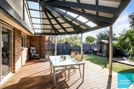 Property photo of 53 Edgbaston Parade Caroline Springs VIC 3023