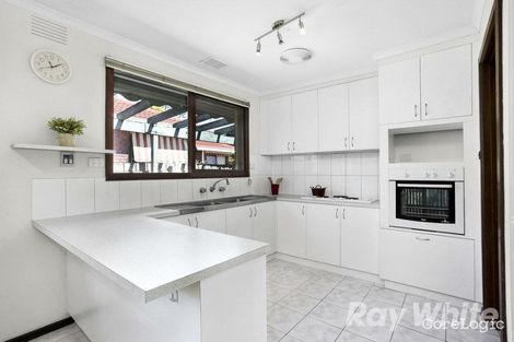 Property photo of 11 Ealing Court Glen Waverley VIC 3150