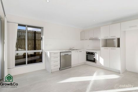 Property photo of 1/39 Wright Crescent Flinders View QLD 4305