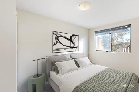 Property photo of 42/5 Crest Road Crestwood NSW 2620