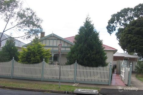 2 Mirls St, Newport, VIC 3015