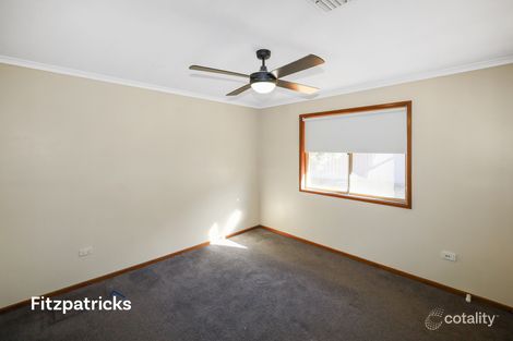Property photo of 3 Gunyah Place Glenfield Park NSW 2650