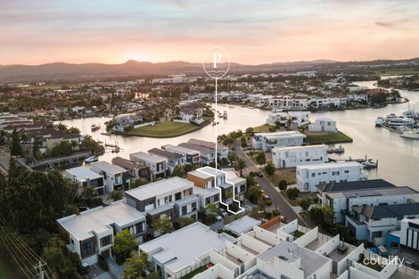 Property photo of 5103 Point Drive Hope Island QLD 4212