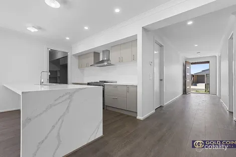 Property photo of 5 Camini Grove Truganina VIC 3029