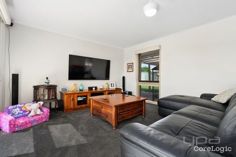 Property photo of 2/21 Cambrian Way Melton West VIC 3337