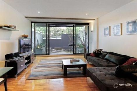 Property photo of 2/63 Ormond Esplanade Elwood VIC 3184