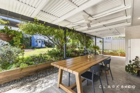 Property photo of 4 Crown Close Rutherford NSW 2320