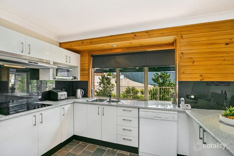 Property photo of 1 Woodley Close Kariong NSW 2250